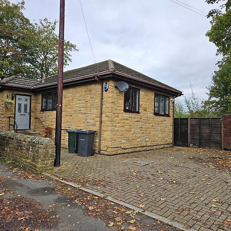 Lister Park Bradford 2Bed Detached Cottage House Parking Cinema Screen Games Room Bagian luar foto