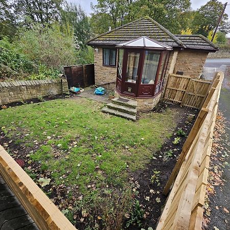 Lister Park Bradford 2Bed Detached Cottage House Parking Cinema Screen Games Room Bagian luar foto