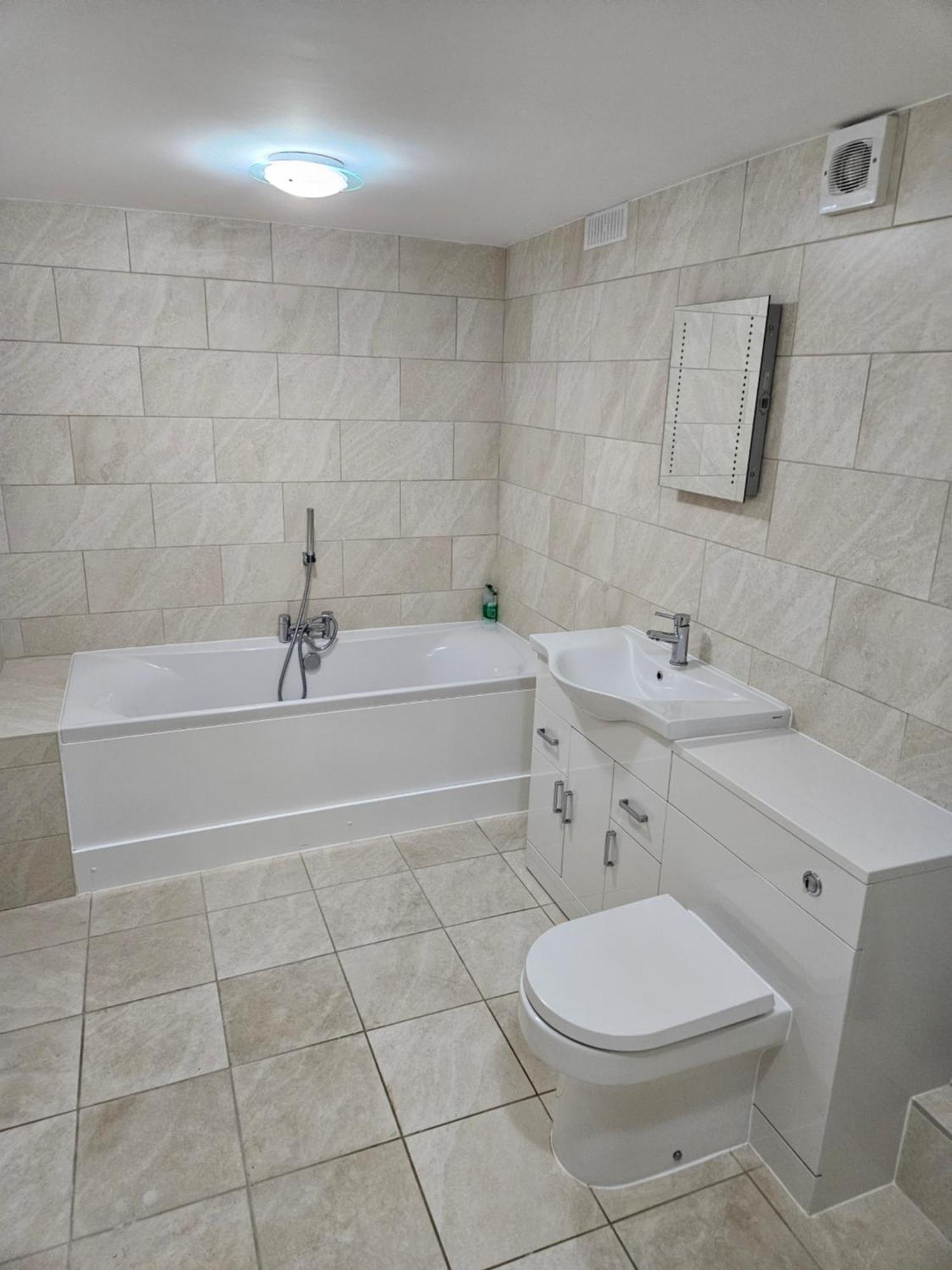 Lister Park Bradford 2Bed Detached Cottage House Parking Cinema Screen Games Room Bagian luar foto