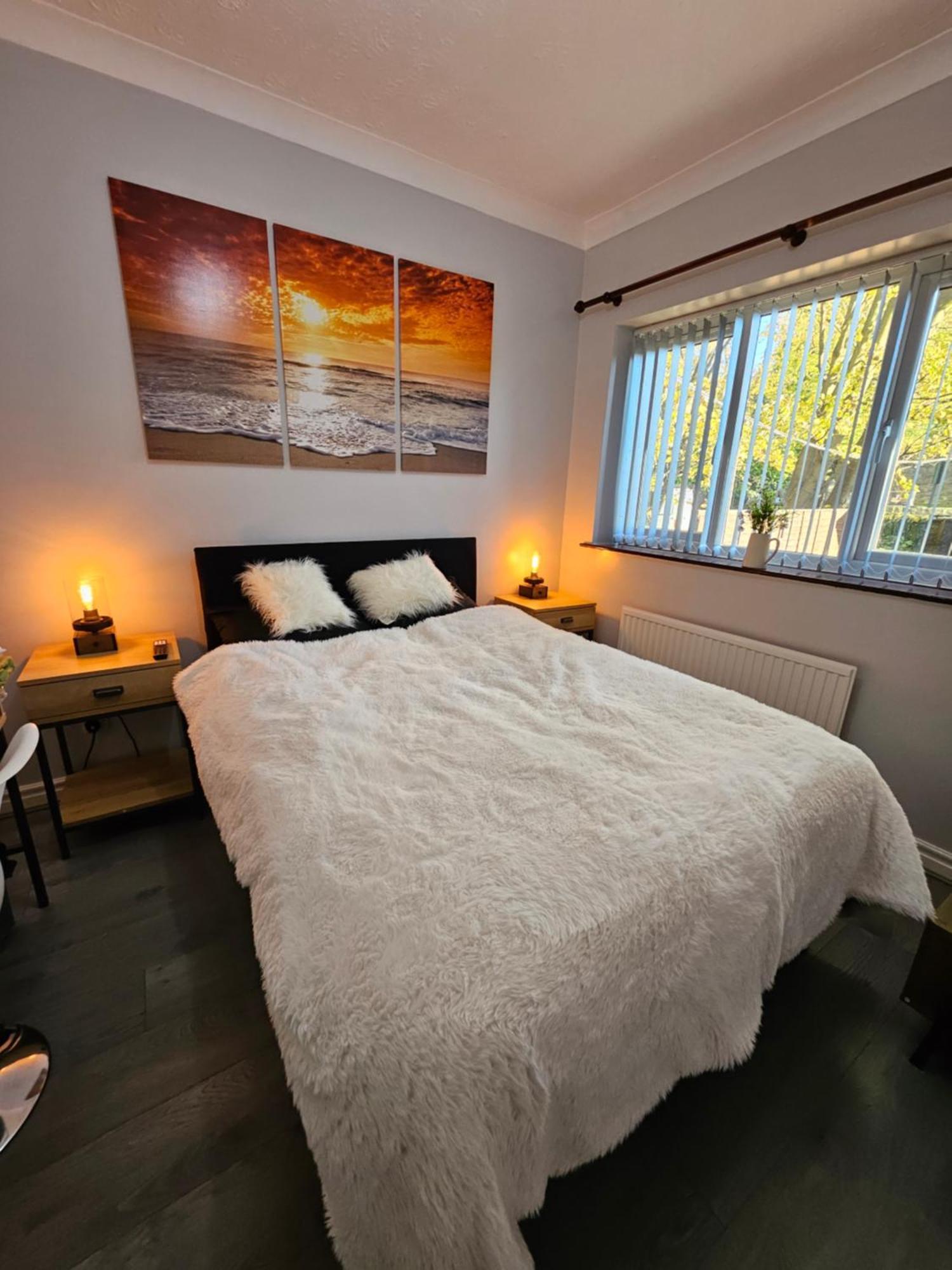 Lister Park Bradford 2Bed Detached Cottage House Parking Cinema Screen Games Room Bagian luar foto